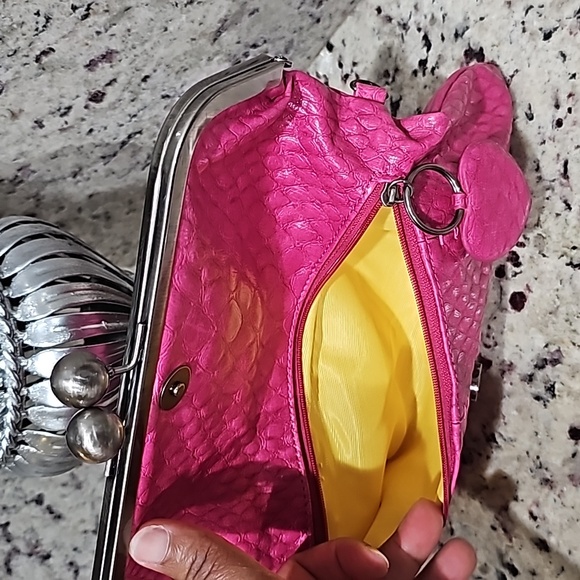 Jessica Simpson pink clutch 12x6 inches - Picture 7 of 9